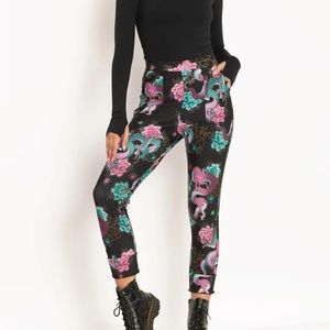 Dragon bouquet cuffed pants